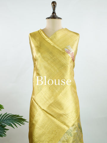 Kanchipuram Silk A timeless treasure for the bride, this pure handloom Kanjivaram saree radiates grandeur with every thread. Woven by master weavers, it carries the weight of tradition and the shimmer of celebration. With its bold zari work and majestic drape, it is crafted to make a bride feel divine on her most special day. An heirloom in the making, steeped in culture and grace. Brindavani Sarang - Pure Kanjivaram Silk Saree - Manoranjitham Weaves - Handloom Store