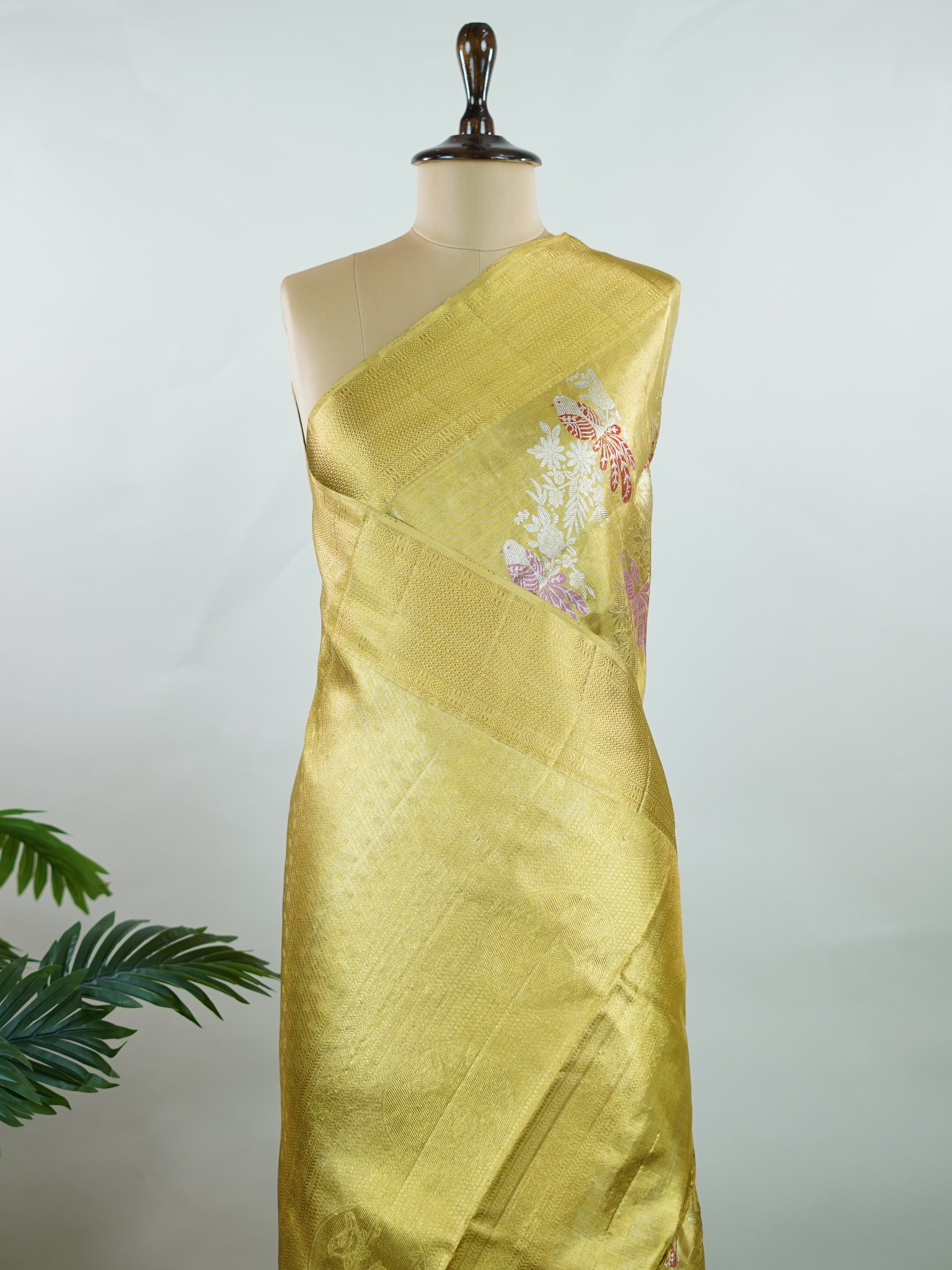 Kanchipuram Silk A timeless treasure for the bride, this pure handloom Kanjivaram saree radiates grandeur with every thread. Woven by master weavers, it carries the weight of tradition and the shimmer of celebration. With its bold zari work and majestic drape, it is crafted to make a bride feel divine on her most special day. An heirloom in the making, steeped in culture and grace. Brindavani Sarang - Manoranjitham Weaves - Handloom Store