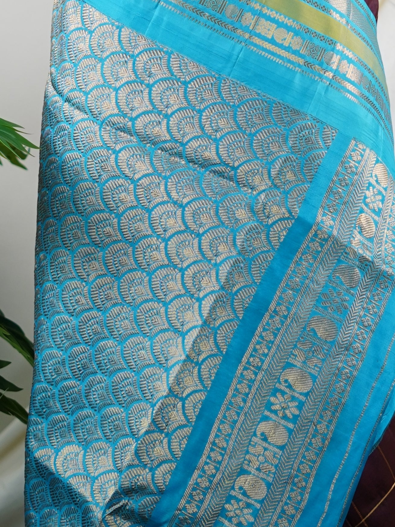 Gadwal Silk Cream 100% Pure Silk  - Manoranjitham Weaves - Handloom Store