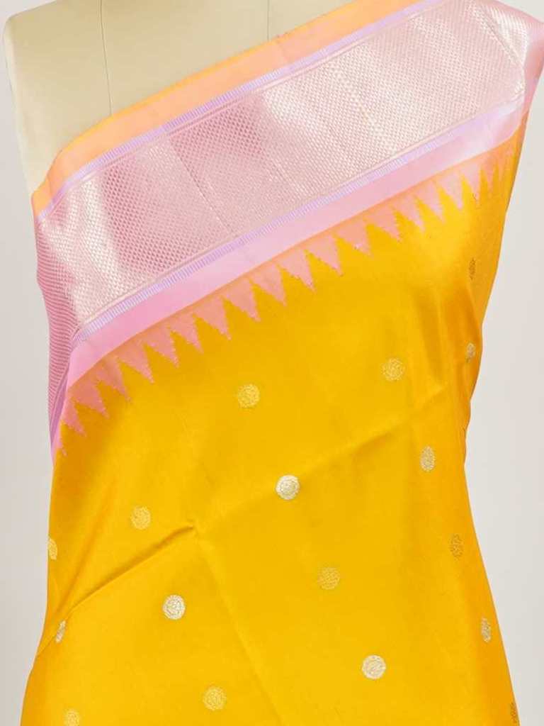 Gadwal Silk This pure handloom Gadwal saree is a testament to timeless tradition, crafted meticulously on looms by master weavers of Telangana. Its vibrant body and shimmering zari borders strike a perfect balance between grandeur and grace. Lightweight yet regal, it’s the ideal choice for weddings, temple visits, and family celebrations. A saree that carries heritage in every thread.

#Manoranjitham #GadwalSilk #HandloomSarees #TelanganaWeaves #HeirloomSilks #ZariElegance #BridalWeaves #TimelessTradition #