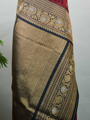 Jayanthi – Handloom Gadwal Silk Saree | Pure Zari