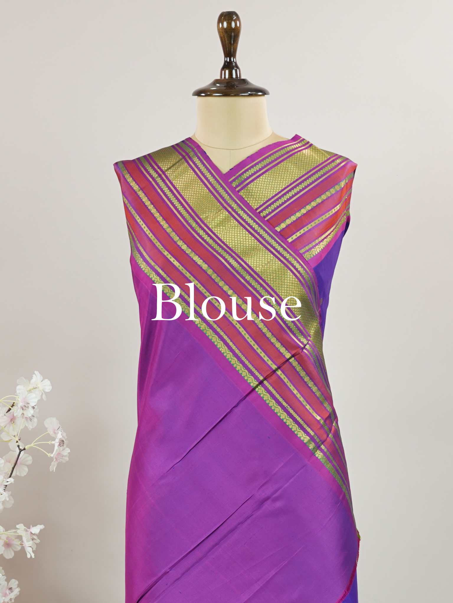Gadwal Silk This pure handloom Gadwal saree is a testament to timeless tradition, crafted meticulously on looms by master weavers of Telangana. Its vibrant body and shimmering zari borders strike a perfect balance between grandeur and grace. Lightweight yet regal, it’s the ideal choice for weddings, temple visits, and family celebrations. A saree that carries heritage in every thread.

#Manoranjitham #GadwalSilk #HandloomSarees #TelanganaWeaves #HeirloomSilks #ZariElegance #BridalWeaves #TimelessTradition #