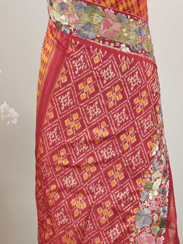 Gadwal Silk A regal Gadwal handloom saree in pure silk, adorned with intricate Parsigara embroidery on its pallu and blouse.br
The rich zari borders and silk body echo age-old craftsmanship, while the embroidery adds graceful finesse.br
This is heritage with a hint of embellishment—perfect for brides, weddings, and grand celebrations.br
Woven by legacy, touched by hand—where elegance meets embellishment.br
#Manoranjitham #GadwalSilk #ParsigaraWork #BridalWeaves #HandloomLuxury #TimelessTradition Sowmyaja - 