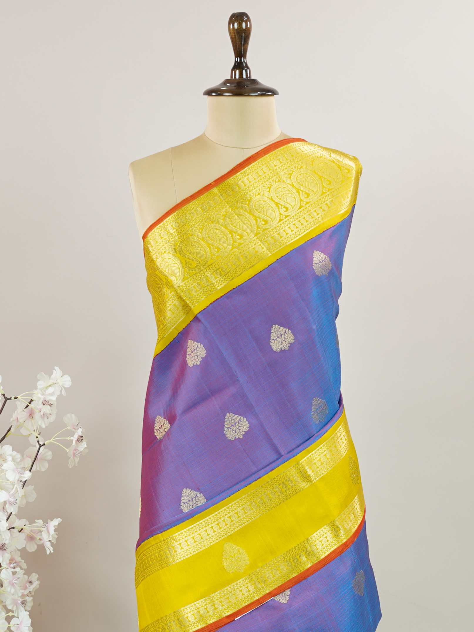Gadwal Silk Gadwal handlooms are where simplicity meets regal artistry. Their contrast borders and rich pallus embody cultural pride. Vennala - Handloom Gadwal Silk Saree | Pure Silk | Zari Border - Manoranjitham Weaves - Handloom Store
