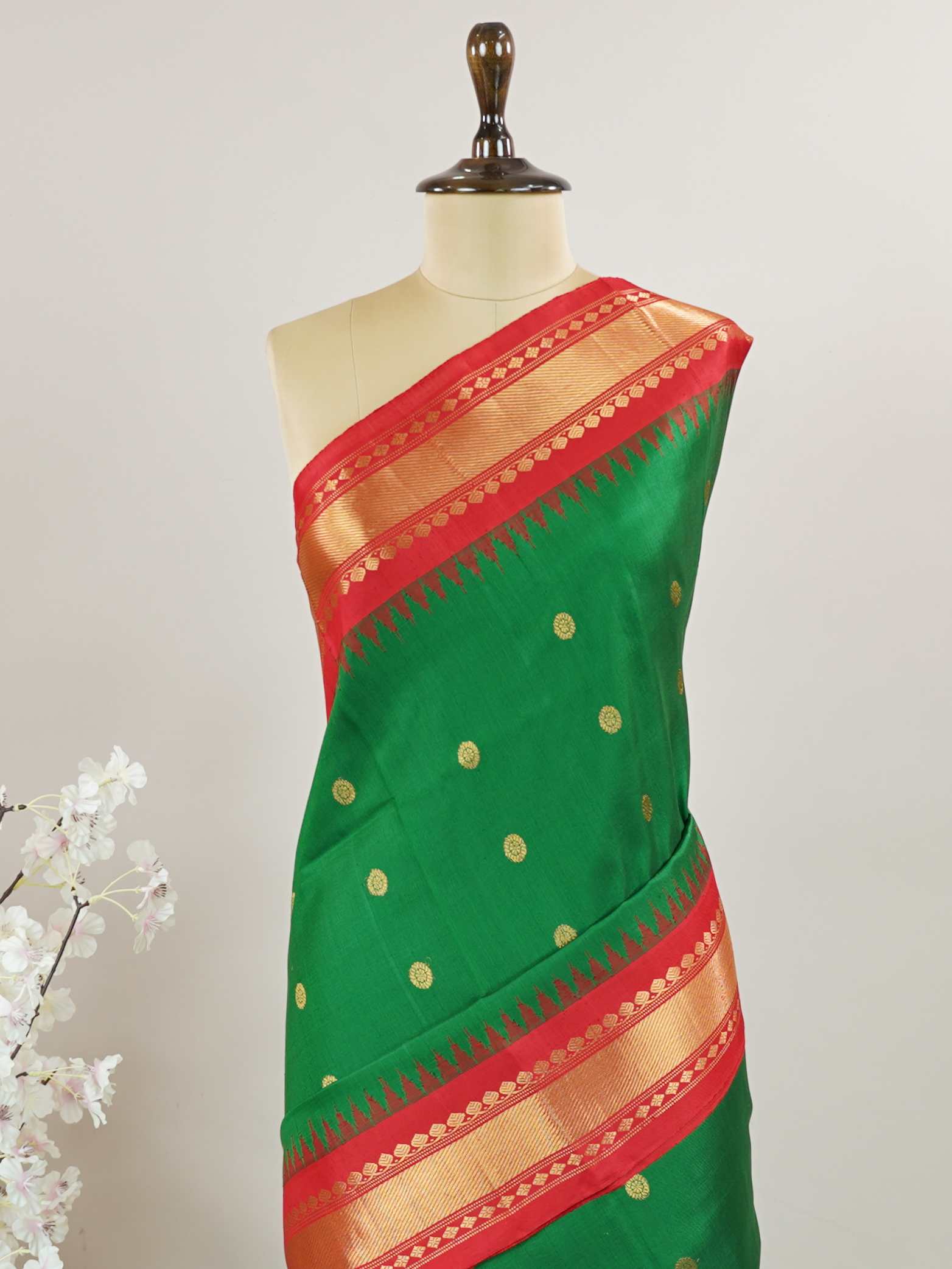 Gadwal Silk Gadwal handlooms are where simplicity meets regal artistry. Their contrast borders and rich pallus embody cultural pride. Shantala - Handloom Gadwal Silk Saree | Pure Silk | Zari Border - Manoranjitham Weaves - Handloom Store