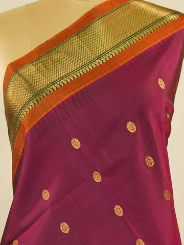 Gadwal Silk Gadwal handlooms are where simplicity meets regal artistry. Their contrast borders and rich pallus embody cultural pride. Arohini - Gadwal saree - Manoranjitham Weaves - Handloom Store