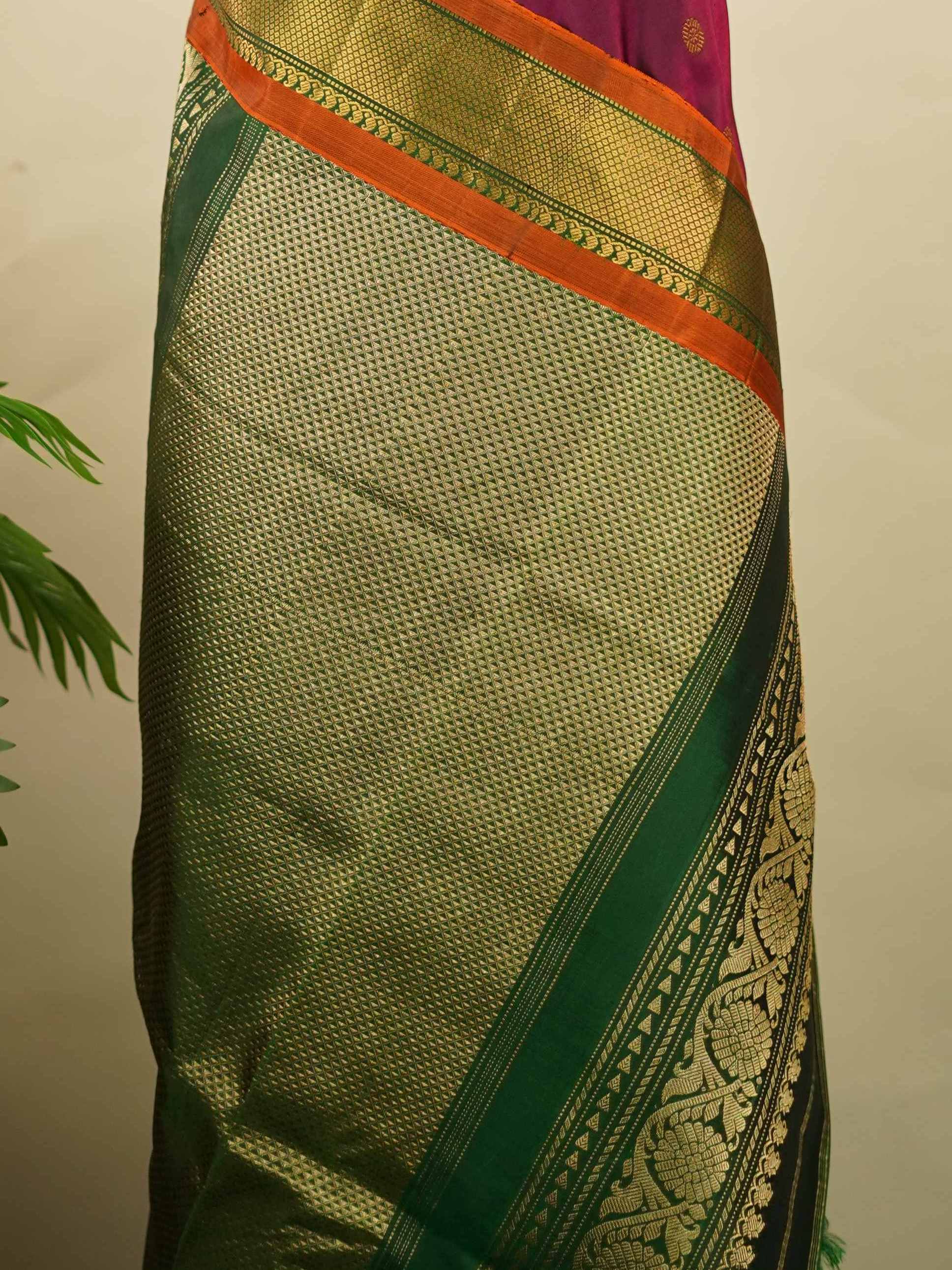 Gadwal Silk Gadwal handlooms are where simplicity meets regal artistry. Their contrast borders and rich pallus embody cultural pride. Arohini - Gadwal saree - Manoranjitham Weaves - Handloom Store