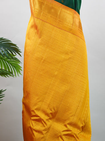 Himadri – Bottle Green Handloom Gadwal Silk Saree | Pure Silk | Zari Border