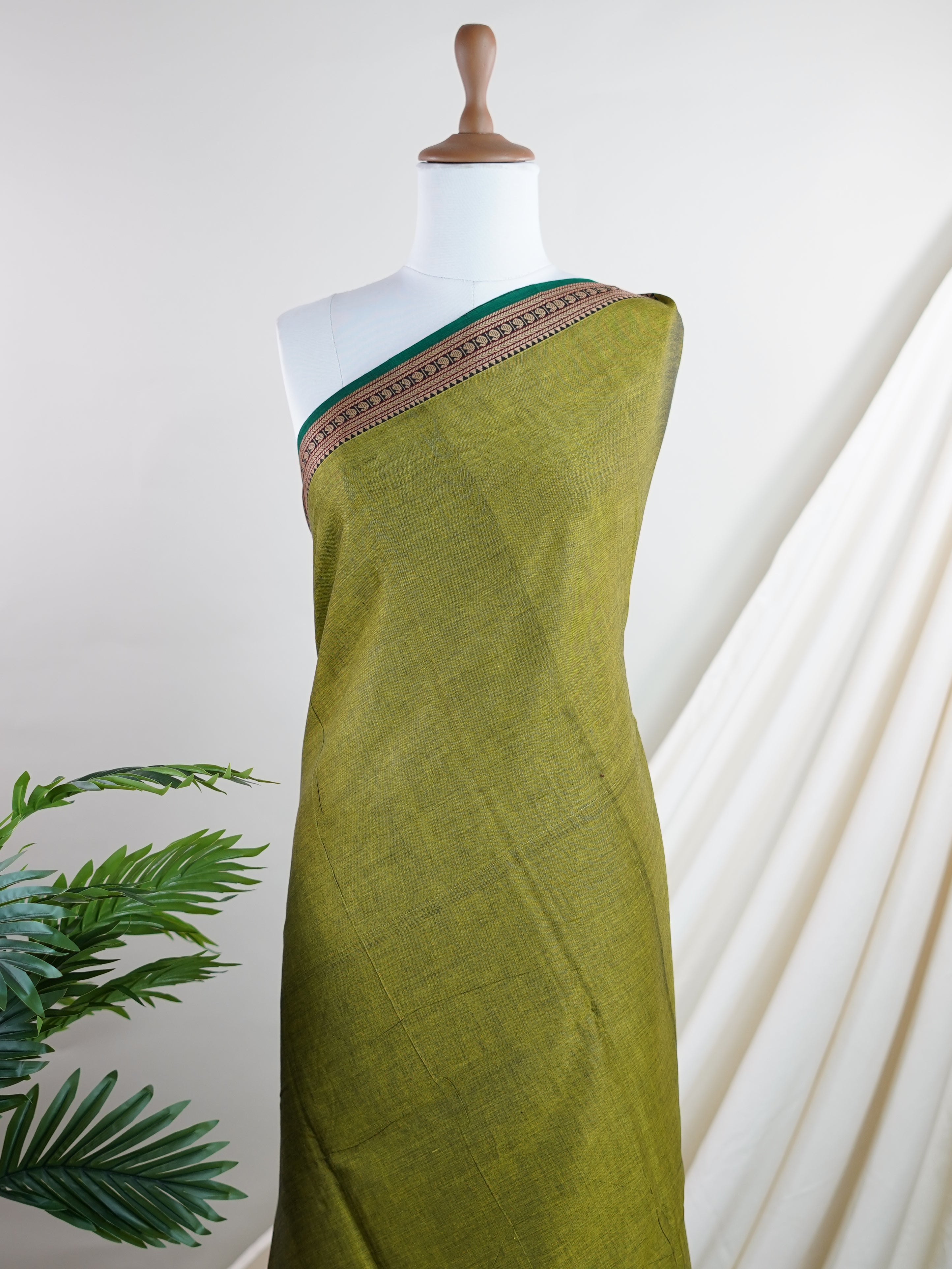 Narayanpet  100% Handspun Cotton - Manoranjitham Weaves - Handloom Store