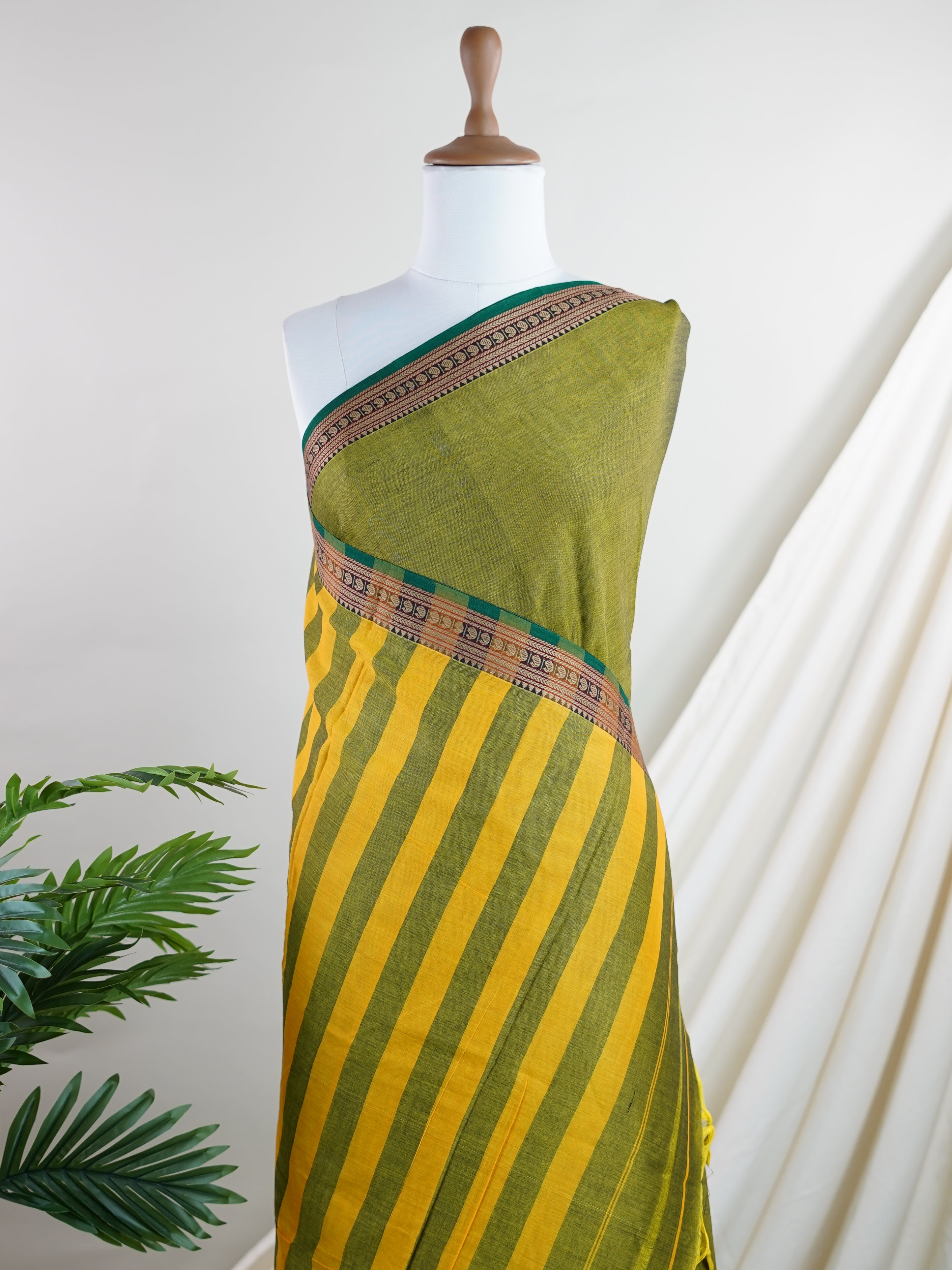 Narayanpet  100% Handspun Cotton - Manoranjitham Weaves - Handloom Store