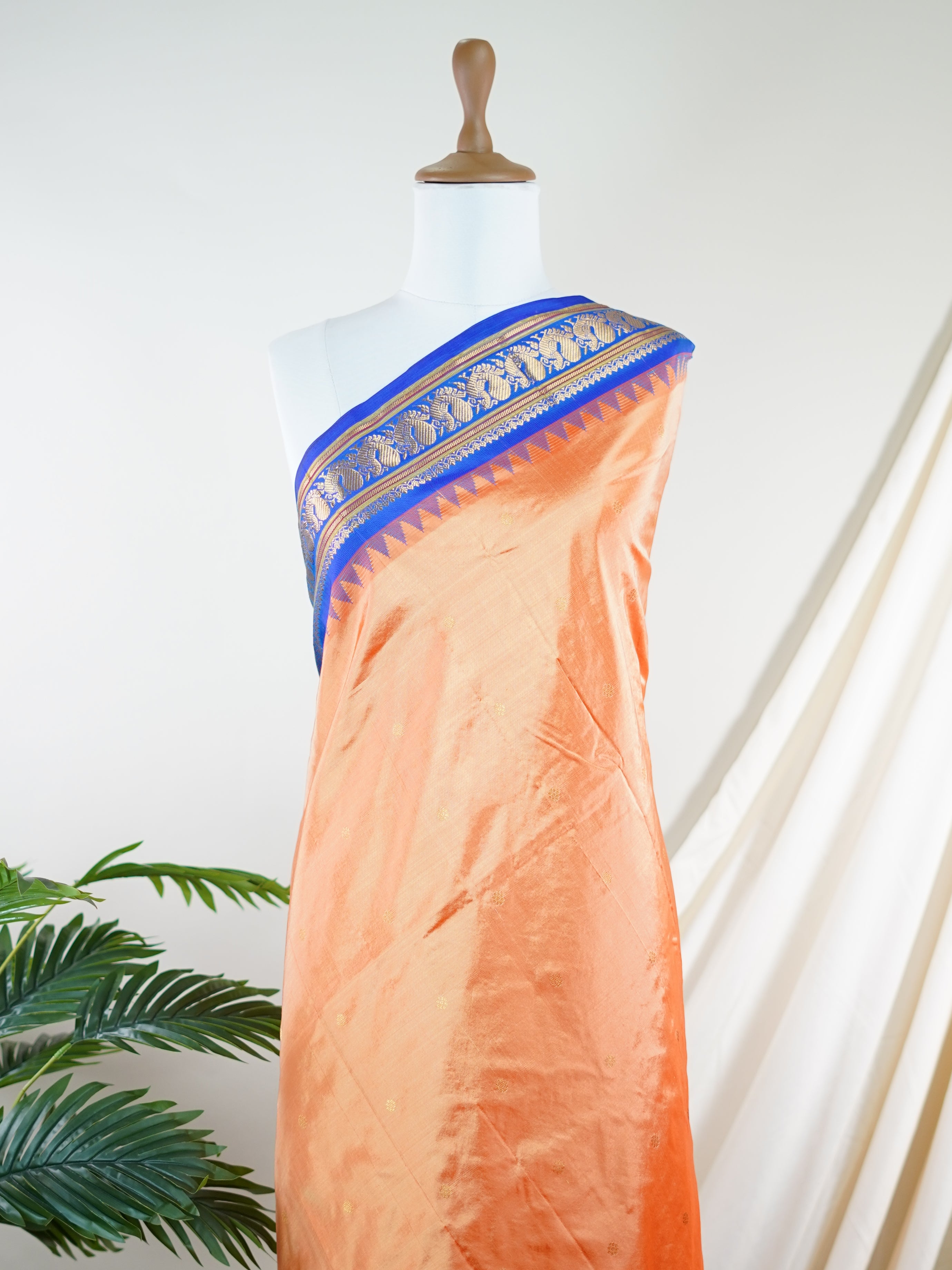 Narayanpet Orange 100% Pure Silk  - Manoranjitham Weaves - Handloom Store