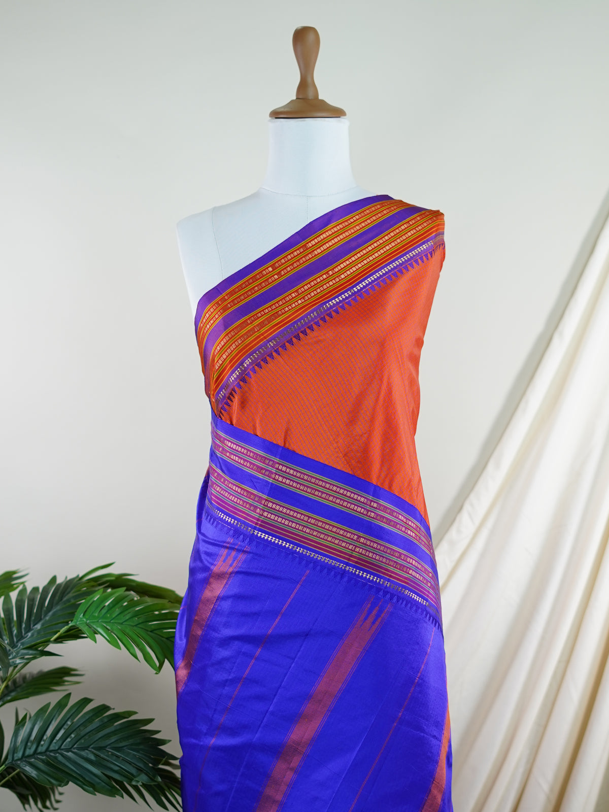 Narayanpet Orange 100% Pure Silk  - Manoranjitham Weaves - Handloom Store