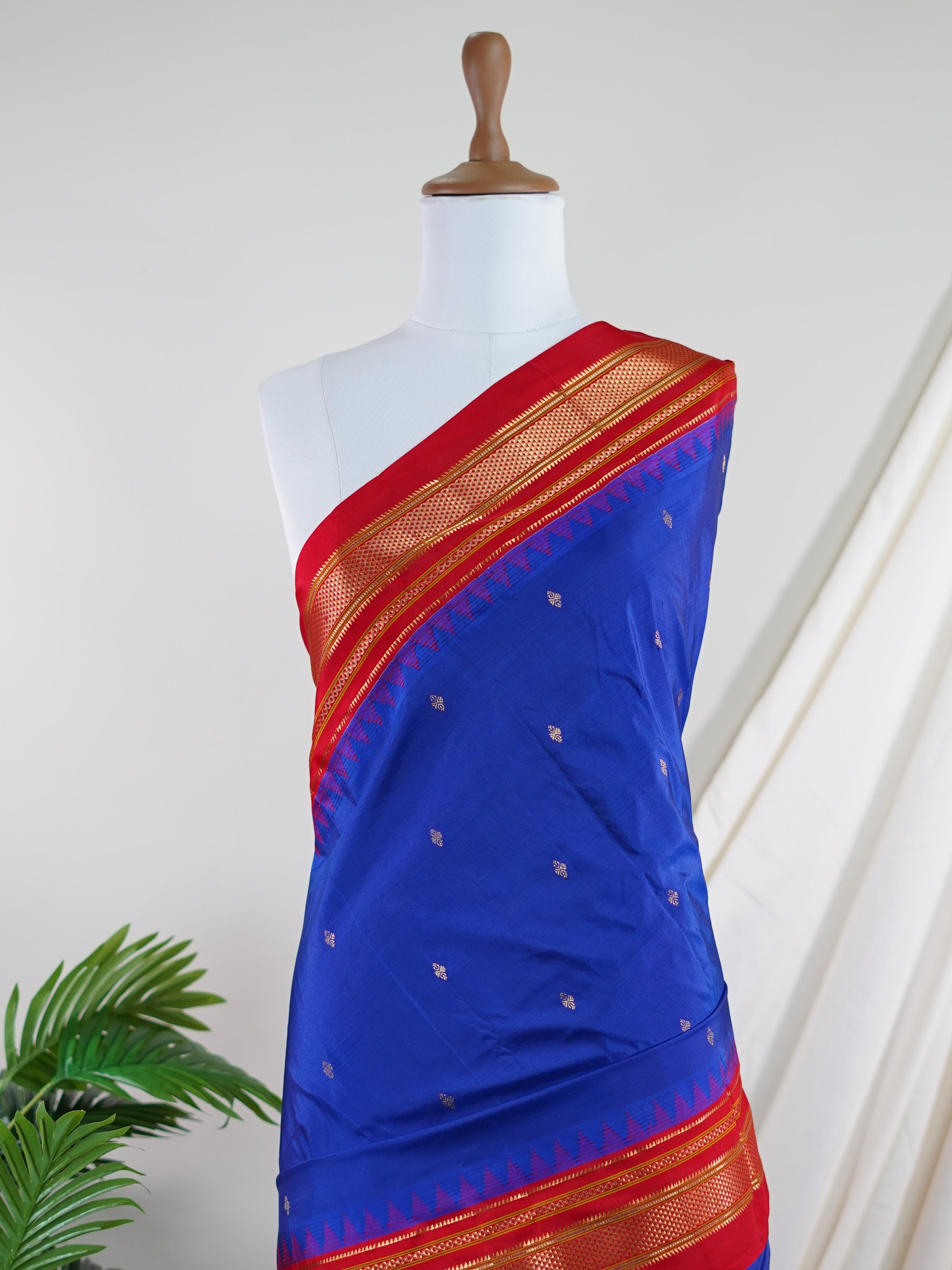 Narayanpet Indigo Blue 100% Pure Silk  - Manoranjitham Weaves - Handloom Store