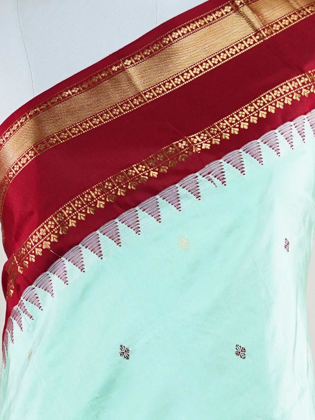 Narayanpet Pista Green 100% Pure Silk  - Manoranjitham Weaves - Handloom Store