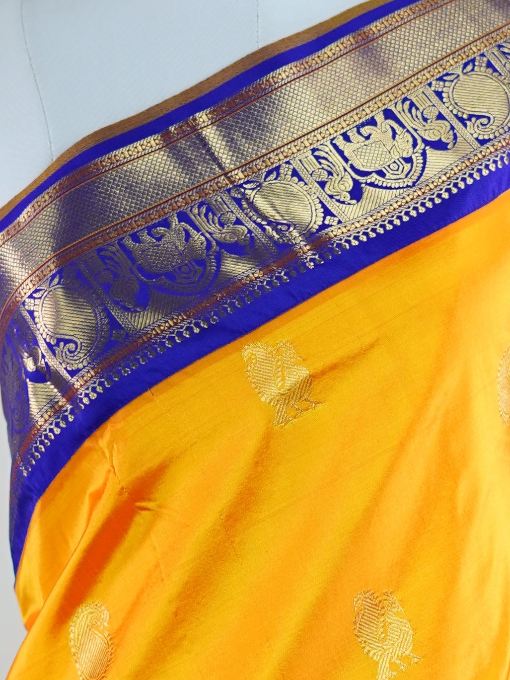 Narayanpet Mango Yellow 100% Pure Silk  - Manoranjitham Weaves - Handloom Store