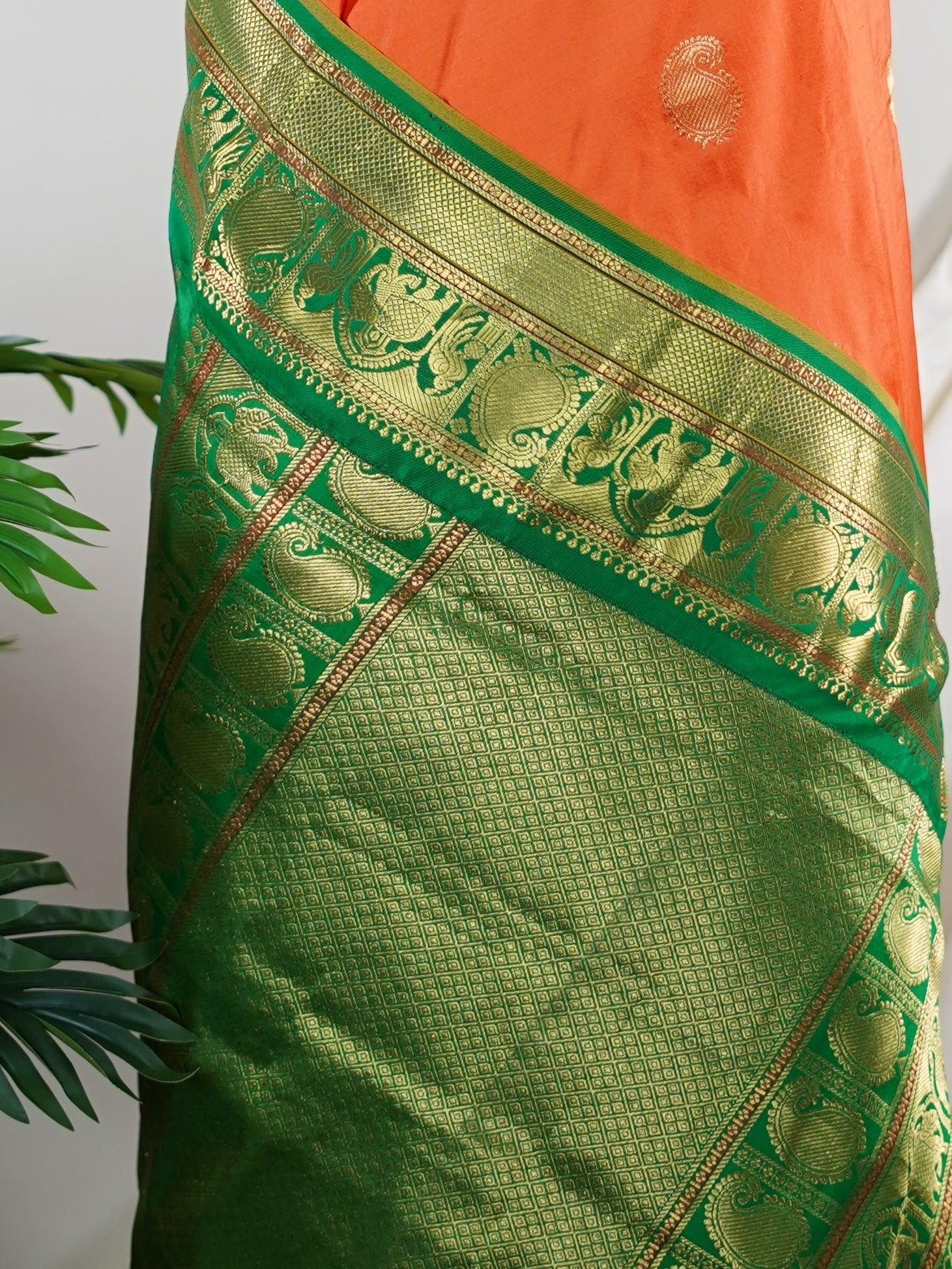Narayanpet Orange 100% Pure Silk  - Manoranjitham Weaves - Handloom Store