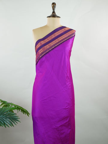 Narayanpet Narayanpet plain sarees are known for their elegant simplicity, featuring rich cotton or silk textures with contrasting borders.
They beautifully blend traditional craftsmanship with everyday comfort, making them perfect for both casual and festive wear. Mahika - Manoranjitham Weaves - Handloom Store