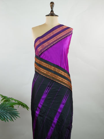 Narayanpet Narayanpet plain sarees are known for their elegant simplicity, featuring rich cotton or silk textures with contrasting borders.
They beautifully blend traditional craftsmanship with everyday comfort, making them perfect for both casual and festive wear. Mahika - Manoranjitham Weaves - Handloom Store