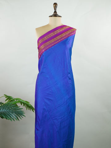 Narayanpet Narayanpet plain sarees are known for their elegant simplicity, featuring rich cotton or silk textures with contrasting borders.
They beautifully blend traditional craftsmanship with everyday comfort, making them perfect for both casual and festive wear. Parinitha - Manoranjitham Weaves - Handloom Store
