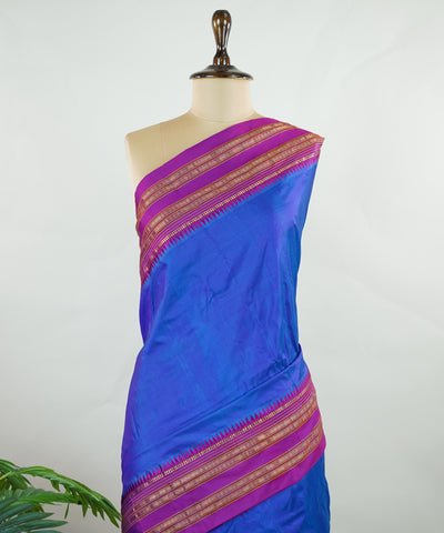 Narayanpet Narayanpet plain sarees are known for their elegant simplicity, featuring rich cotton or silk textures with contrasting borders.
They beautifully blend traditional craftsmanship with everyday comfort, making them perfect for both casual and festive wear. Parinitha - Manoranjitham Weaves - Handloom Store