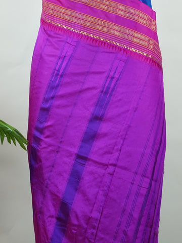 Narayanpet Narayanpet plain sarees are known for their elegant simplicity, featuring rich cotton or silk textures with contrasting borders.
They beautifully blend traditional craftsmanship with everyday comfort, making them perfect for both casual and festive wear. Parinitha - Manoranjitham Weaves - Handloom Store