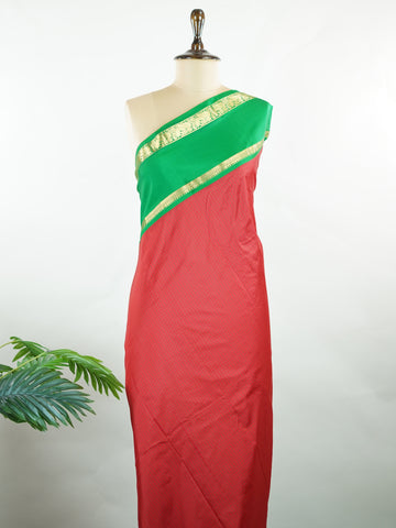 Narayanpet Narayanpet plain sarees are known for their elegant simplicity, featuring rich cotton or silk textures with contrasting borders.
They beautifully blend traditional craftsmanship with everyday comfort, making them perfect for both casual and festive wear. Devika - Manoranjitham Weaves - Handloom Store