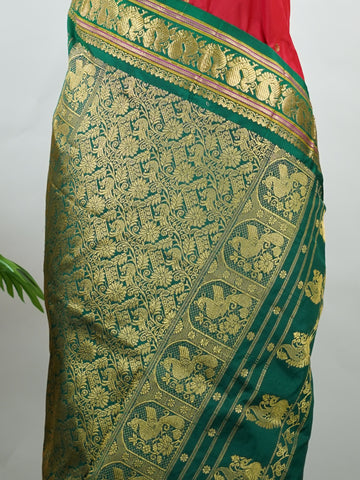 Narayanpet Narayanpet plain sarees are known for their elegant simplicity, featuring rich cotton or silk textures with contrasting borders.
They beautifully blend traditional craftsmanship with everyday comfort, making them perfect for both casual and festive wear. Hirnmayee - Manoranjitham Weaves - Handloom Store