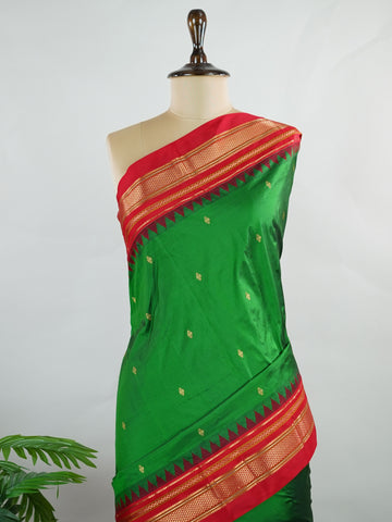Narayanpet Narayanpet plain sarees are known for their elegant simplicity, featuring rich cotton or silk textures with contrasting borders.
They beautifully blend traditional craftsmanship with everyday comfort, making them perfect for both casual and festive wear. Sampada - Manoranjitham Weaves - Handloom Store