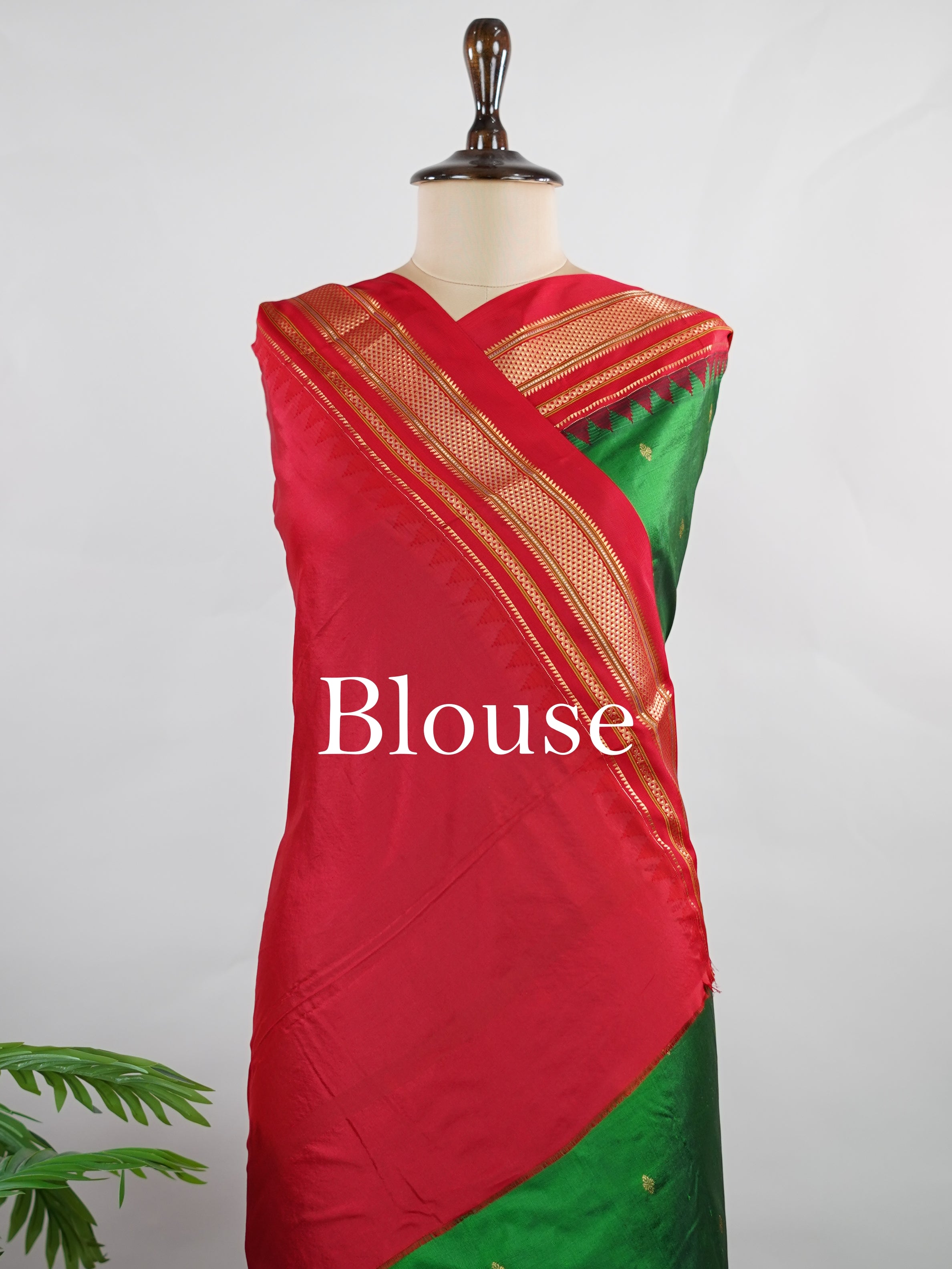 Narayanpet Narayanpet plain sarees are known for their elegant simplicity, featuring rich cotton or silk textures with contrasting borders.
They beautifully blend traditional craftsmanship with everyday comfort, making them perfect for both casual and festive wear. Sampada - Manoranjitham Weaves - Handloom Store