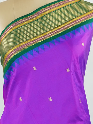 Narayanpet Narayanpet plain sarees are known for their elegant simplicity, featuring rich cotton or silk textures with contrasting borders.
They beautifully blend traditional craftsmanship with everyday comfort, making them perfect for both casual and festive wear. Eshira - Manoranjitham Weaves - Handloom Store
