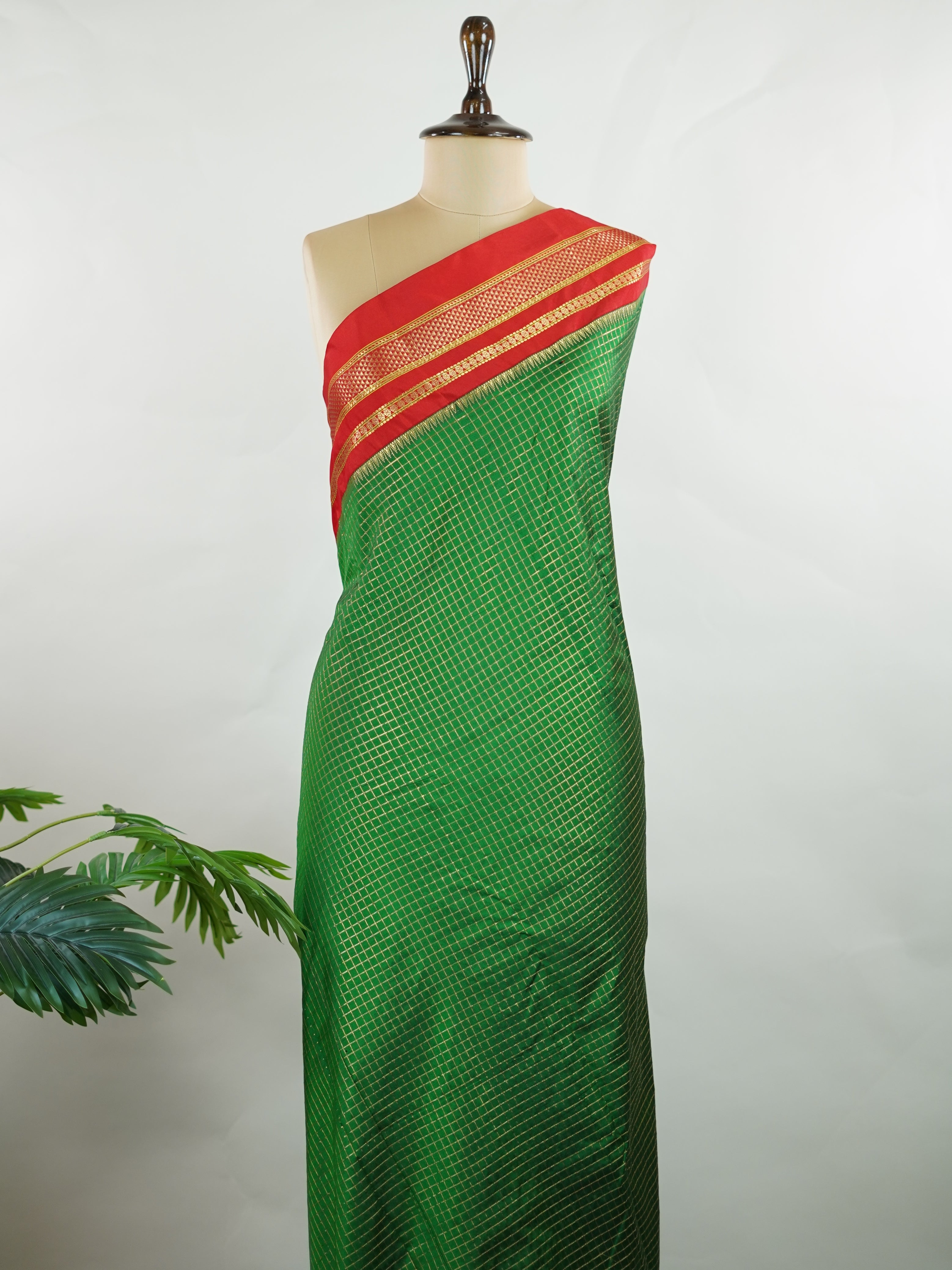 Narayanpet Narayanpet plain sarees are known for their elegant simplicity, featuring rich cotton or silk textures with contrasting borders.
They beautifully blend traditional craftsmanship with everyday comfort, making them perfect for both casual and festive wear. Shivamayi - Manoranjitham Weaves - Handloom Store