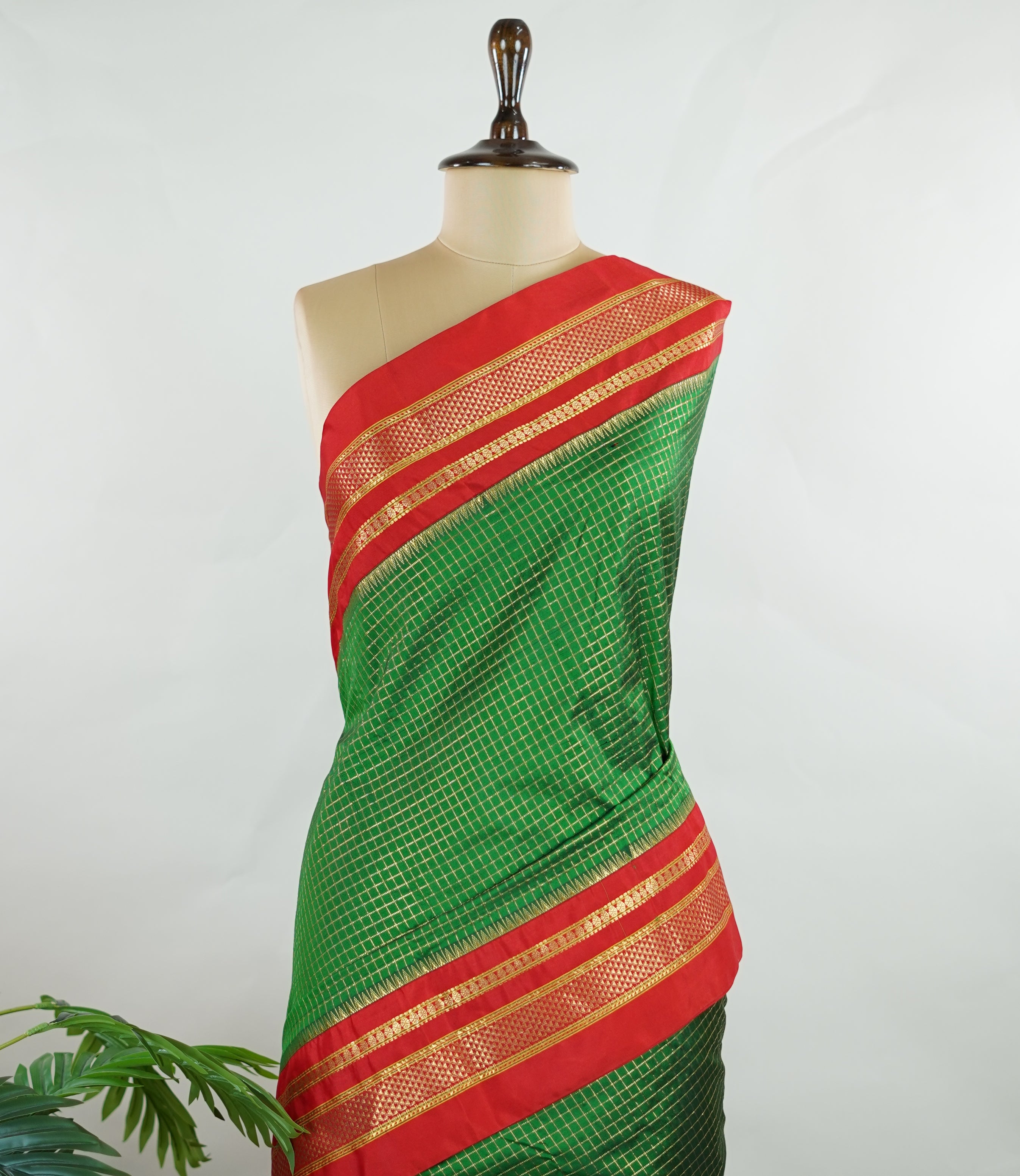 Narayanpet Narayanpet plain sarees are known for their elegant simplicity, featuring rich cotton or silk textures with contrasting borders.
They beautifully blend traditional craftsmanship with everyday comfort, making them perfect for both casual and festive wear. Shivamayi - Manoranjitham Weaves - Handloom Store