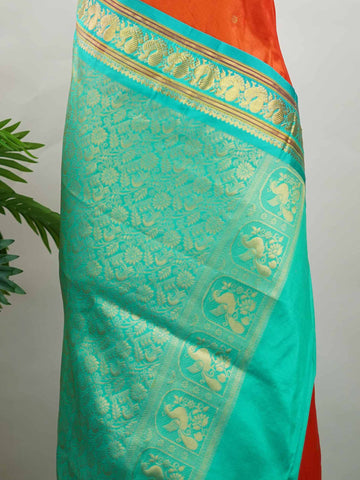 Narayanpet Narayanpet Pattu sarees are known for their lightweight texture and rich borders. Once woven for royalty, these vintage drapes are now making a graceful comeback. A timeless weave that blends tradition with everyday elegance. Sarvasiddhiprada - Narayanpet saree - Manoranjitham Weaves - Handloom Store