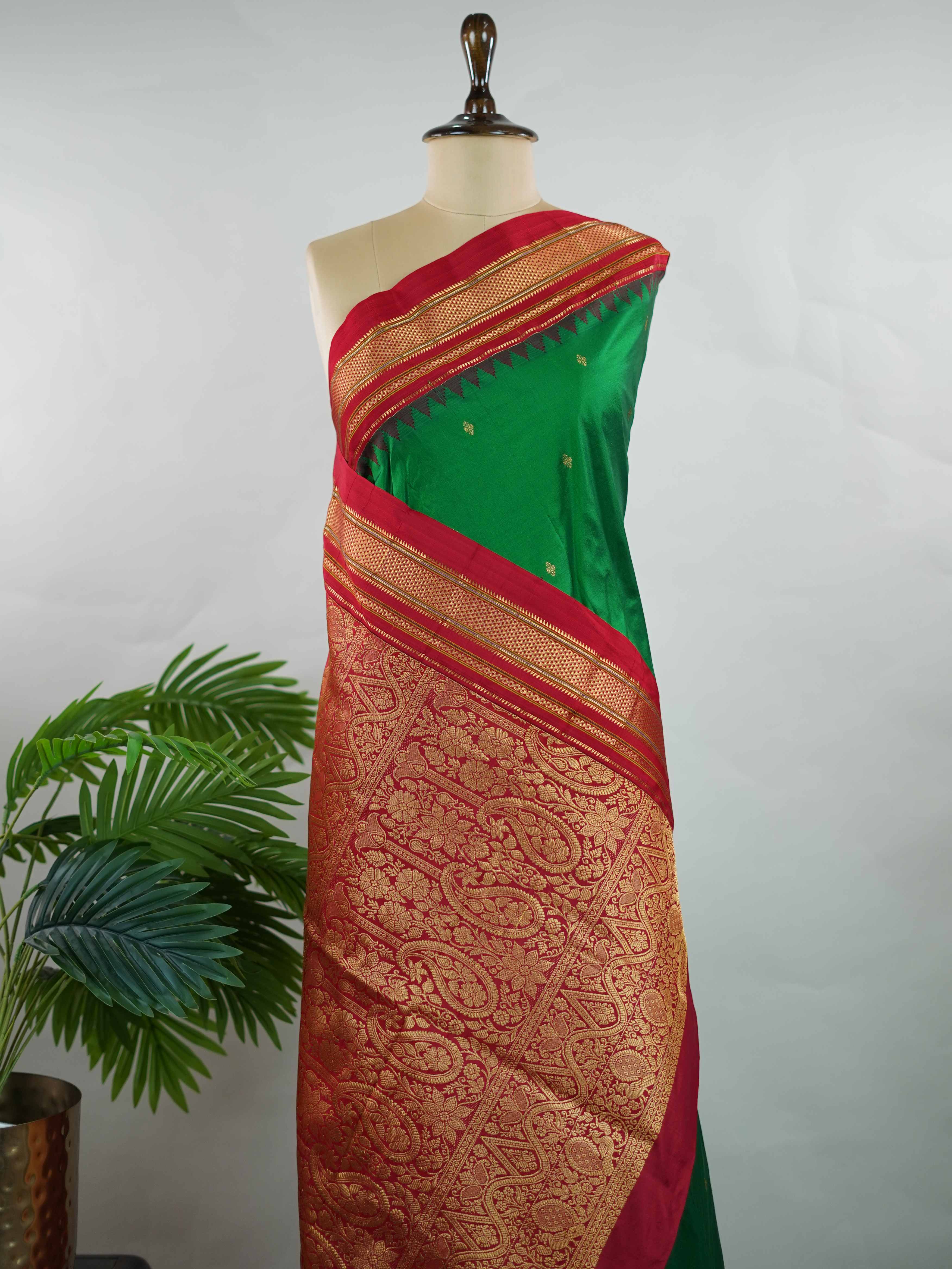 Narayanpet Narayanpet Pattu sarees are known for their lightweight texture and rich borders. Once woven for royalty, these vintage drapes are now making a graceful comeback. A timeless weave that blends tradition with everyday elegance. Subhaga - Narayanpet saree - Manoranjitham Weaves - Handloom Store