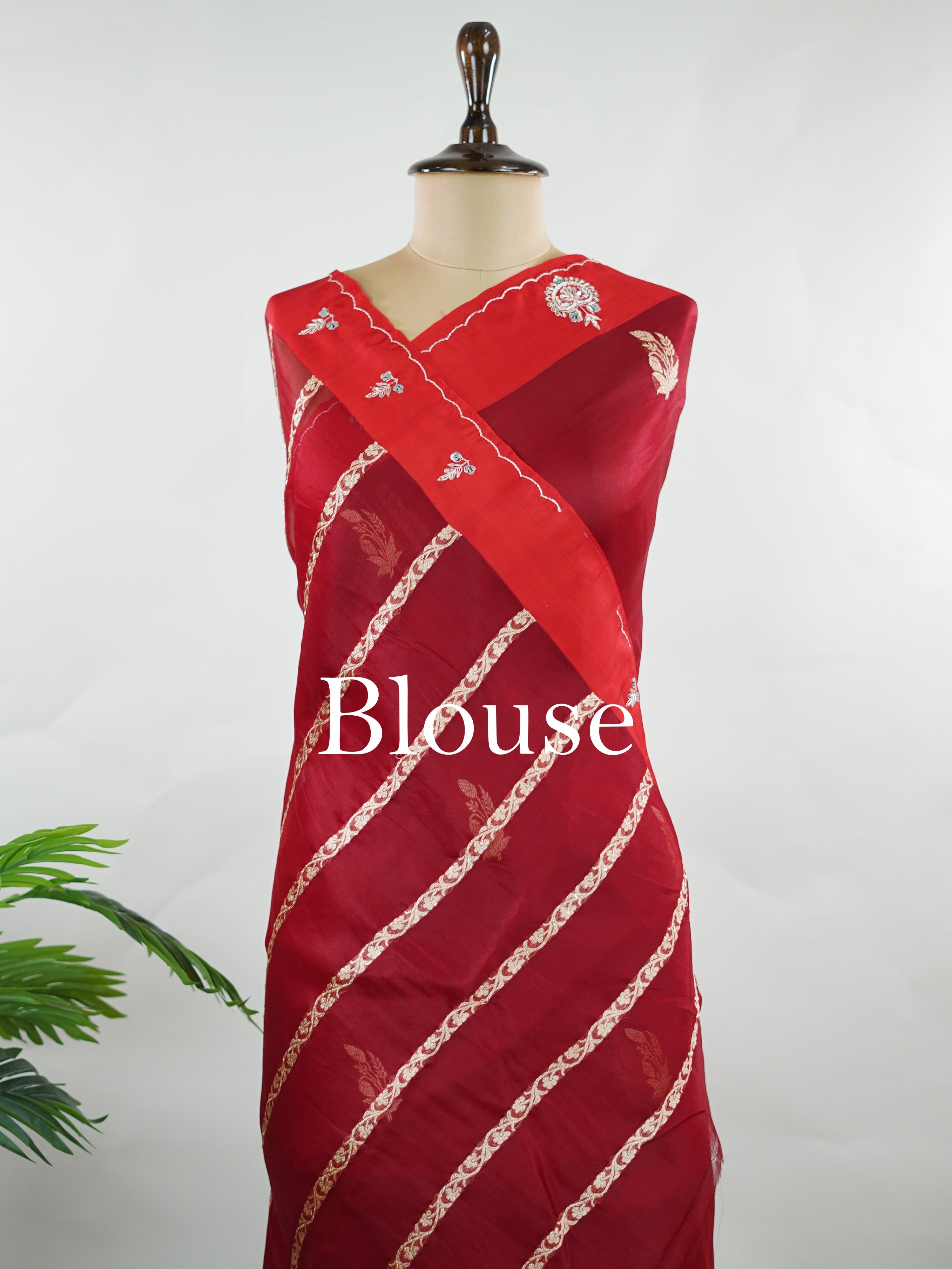 Organza Elegant red organza saree featuring exquisite embroidery for a stunning festive look.br data-start=85 data-end=88The sheer, lightweight fabric creates a graceful and flowy silhouette.br data-start=158 data-end=161Beautiful embroidered detailing adds richness and refined craftsmanship.br data-start=233 data-end=236Perfect for weddings, parties, and special occasions where you want to stand out. Tanirika - Organza Saree | Embroidered - Manoranjitham Weaves - Handloom Store