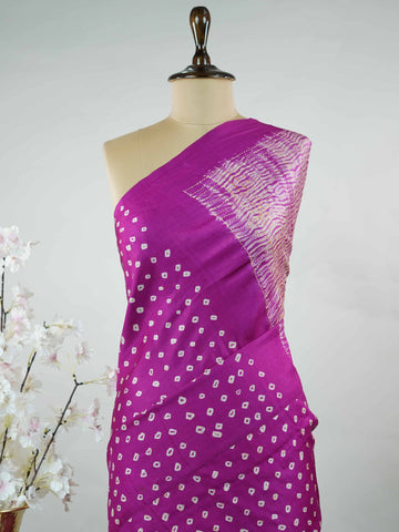 Tussar A vibrant pink soft silk saree accented with fresh green tones, blending tradition with a lively charm.br
Enhanced with delicate Kantha stitching and contemporary digital prints, it offers a unique fusion of craft and modern design. Nayana - Tussar Silk Saree | Kantha Embroidery - Manoranjitham Weaves - Handloom Store