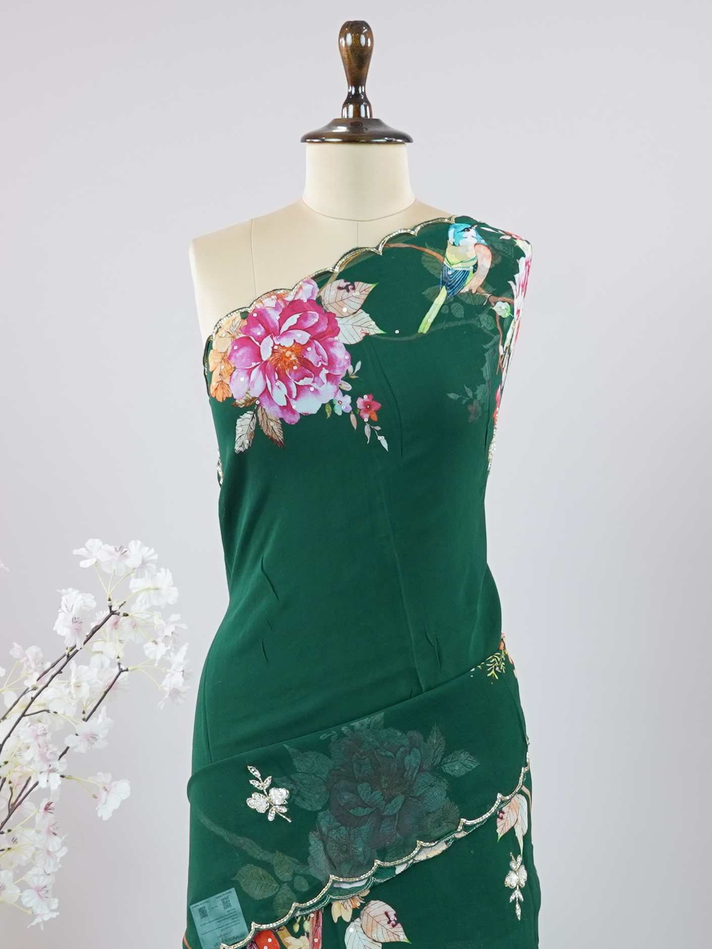 Georgette Amazing soft chinnon crepe that feels so light, you will swept off of your feet Jwalmalini - Chinnon Crepe saree - Manoranjitham Weaves - Handloom Store