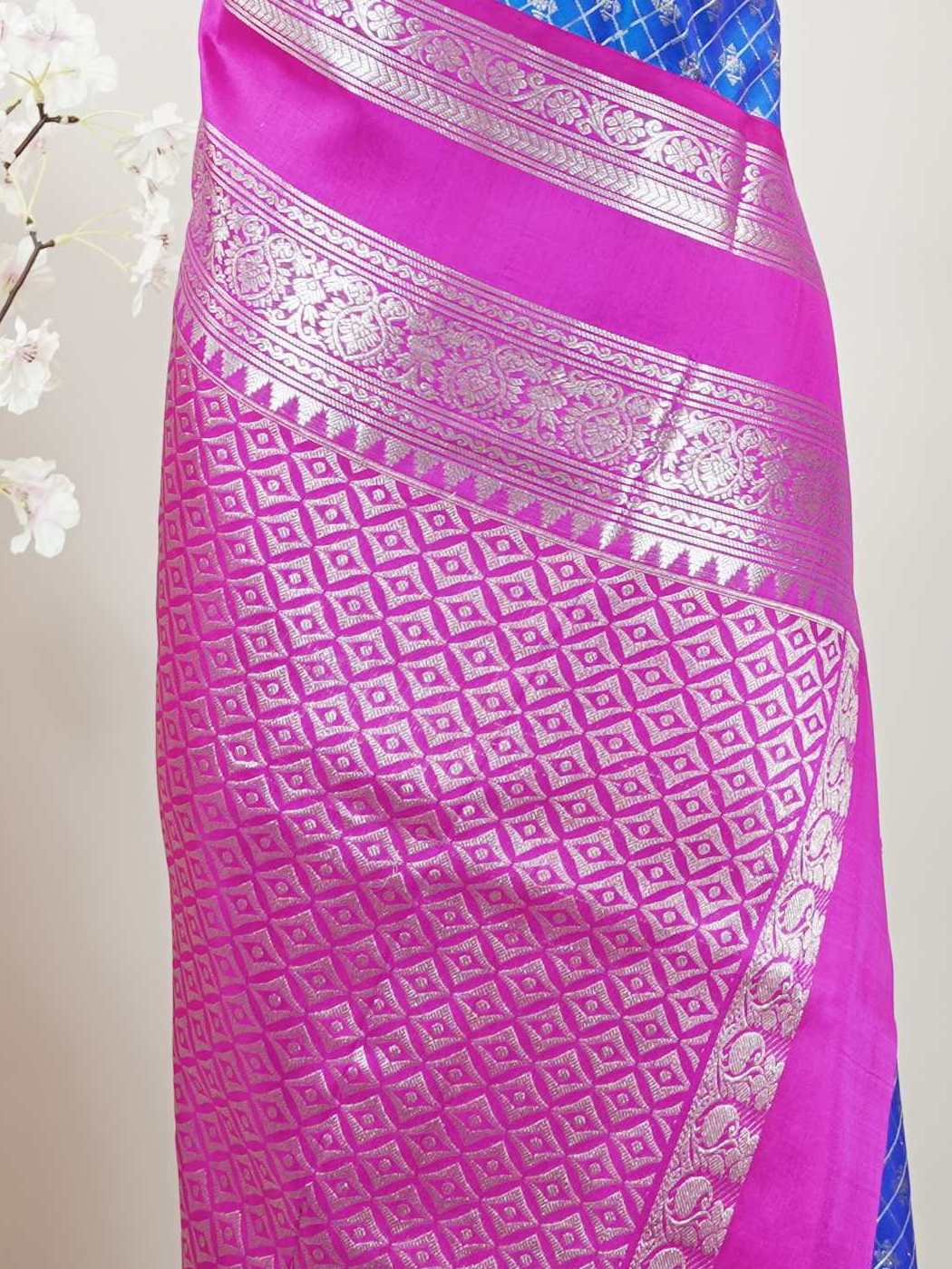 Venkatagiri Silk Woven in the heart of Andhra Pradesh, this Venkatagiri handloom saree is a symbol of regal elegance and heritage. Known for its soft texture and intricate craftsmanship, it drapes gracefully for weddings, pujas, and festive moments. Each thread carries tradition, making it a cherished piece of South Indian artistry. Lightweight yet luxurious — a true sree in every sense. Apsara - Venkatagiri  saree - Manoranjitham Weaves - Handloom Store