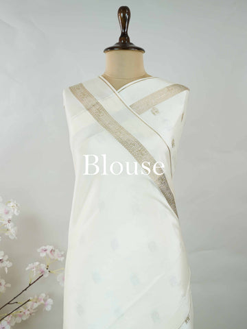 Mysore silk Pure Mysore silk saree woven with rich traditional elegance. The smooth silk texture gives it a graceful appeal. Handloom craftsmanship adds authenticity to every weave. Simple beauty paired with timeless sophistication. Perfect for festive and cultural gatherings. Parashakti - Pure Mysore Silk Saree - Manoranjitham Weaves - Handloom Store