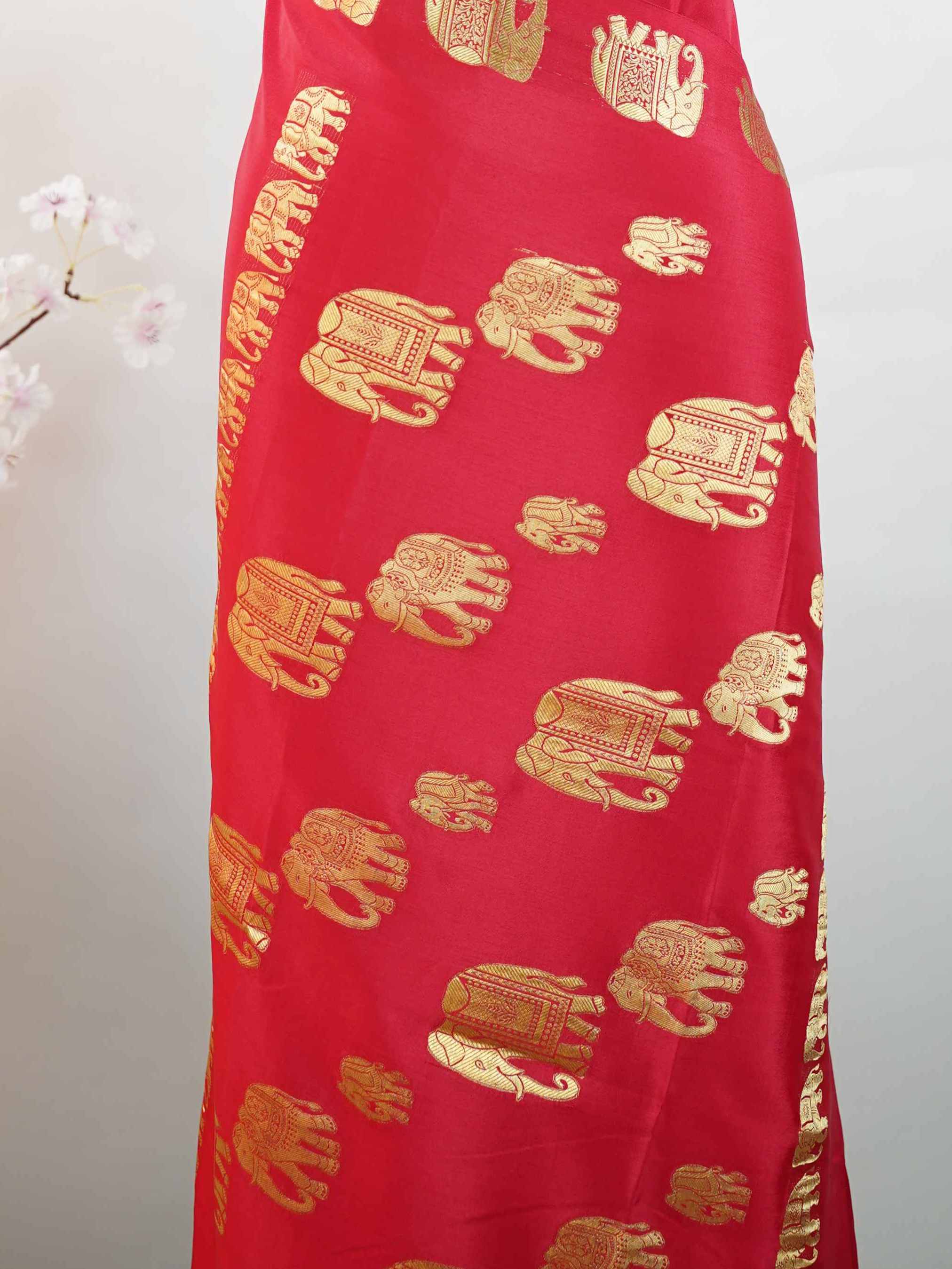 Mysore silk Classic silk saree crafted using authentic handloom weaving. Its elegant drape reflects the richness of Mysore silk. Soft texture paired with subtle sophistication. Perfect for festive and traditional wear. A graceful expression of timeless craftsmanship. Tripurambika - Pure Mysore Silk Saree - Manoranjitham Weaves - Handloom Store