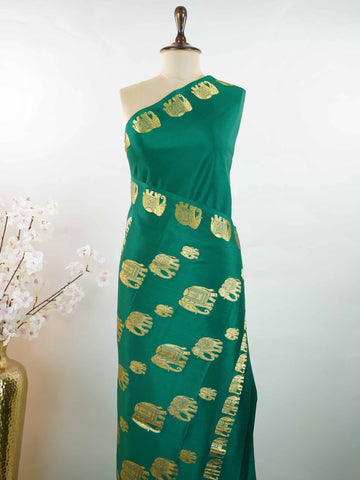 Mysore silk Traditional Mysore silk saree woven with pure handloom artistry. The understated elegance makes it suitable for every celebration. Soft silk texture ensures all-day comfort. A graceful drape with timeless sophistication. Classic beauty that never goes out of style. Surutti - Pure Mysore Silk Saree - Manoranjitham Weaves - Handloom Store