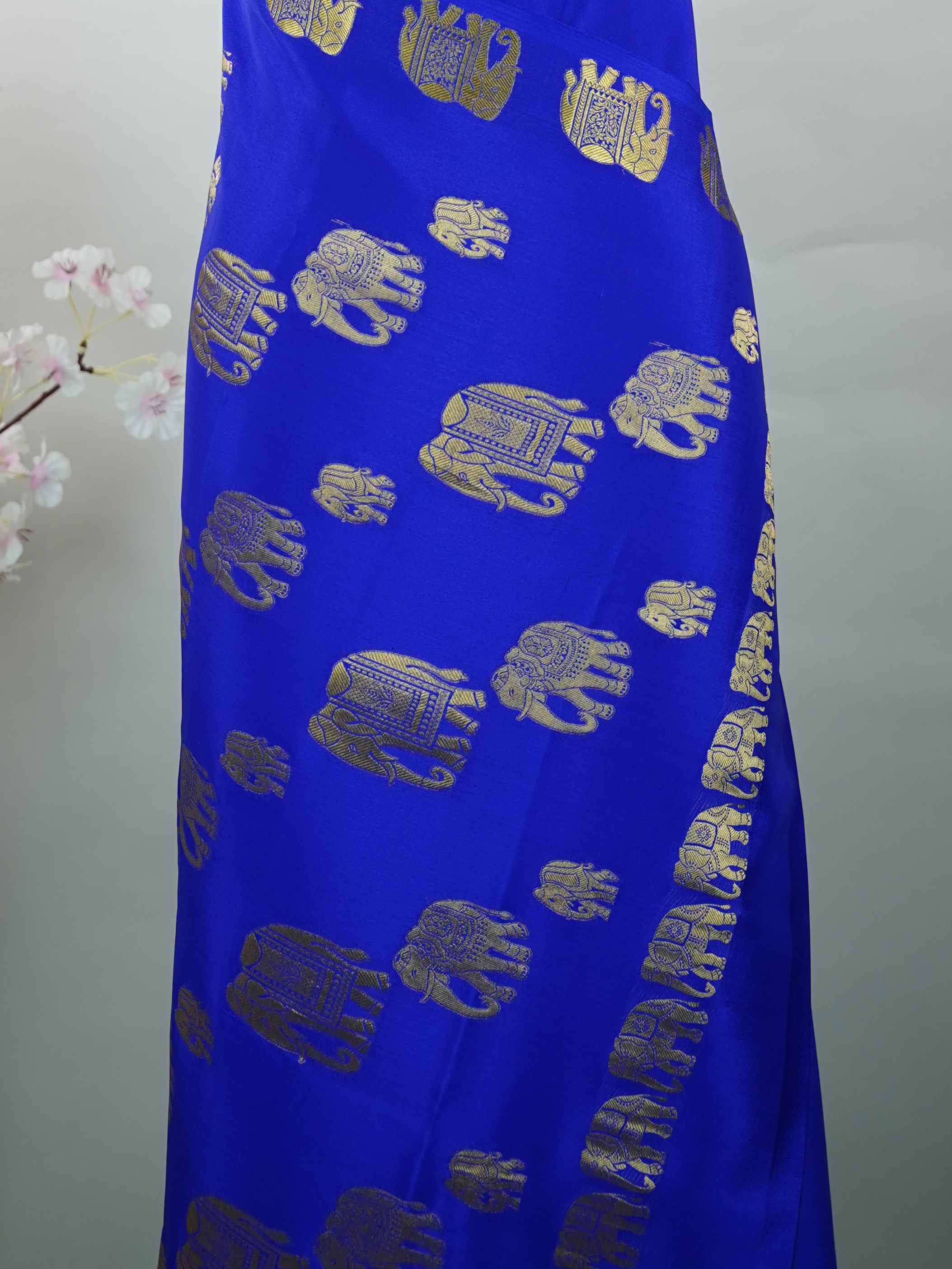 Mysore silk Traditional Mysore silk saree with pure handloom elegance. The luxurious silk texture adds richness to every fold. Simple beauty designed for timeless appeal. Comfortable and easy to style beautifully. A refined saree for every occasion. Saveri - Pure Mysore Silk Saree - Manoranjitham Weaves - Handloom Store