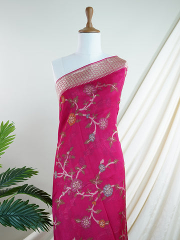 Georgette This Tussar Georgette saree from Varanasi brings together the textured richness of tussar silk with the fluid grace of georgette. Woven on a powerloom, it drapes light and airy, perfect for effortless elegance. Ideal for both day events and evening gatherings, it reflects quiet sophistication with a modern twist on tradition. Yashodhara - Georgette Saree | Handwoven | Varanasi - Manoranjitham Weaves - Handloom Store