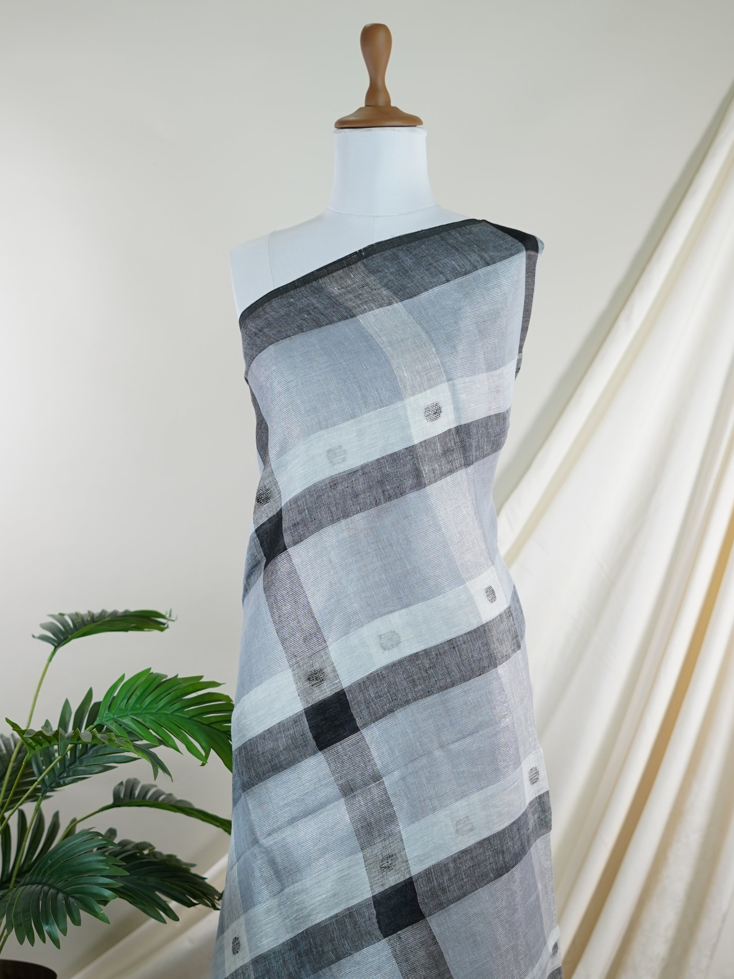 Linen Black 100% Pure Linen - Manoranjitham Weaves - Handloom Store