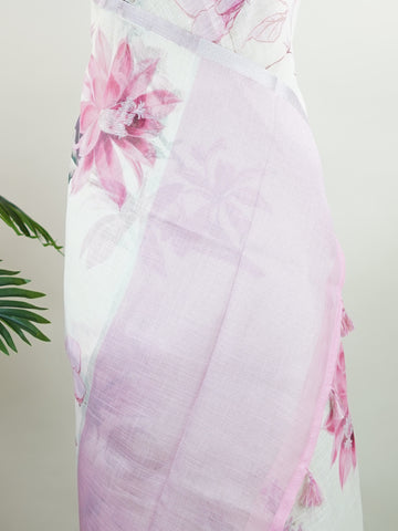 Linen A pristine white base adorned with multicolour floral motifs makes this Silk Kota saree a picture of elegance.
Fine zari threads glint softly through the weave, adding a touch of celebration.
Light as air and beautifully translucent, it’s ideal for summer occasions.
A delicate dance of tradition and colour from Varanasi.
#SilkKota #FloralElegance #WhiteSareeCharm #FineZariWeave #ManoranjithamSarees







 Desakshi - Manoranjitham Weaves - Handloom Store