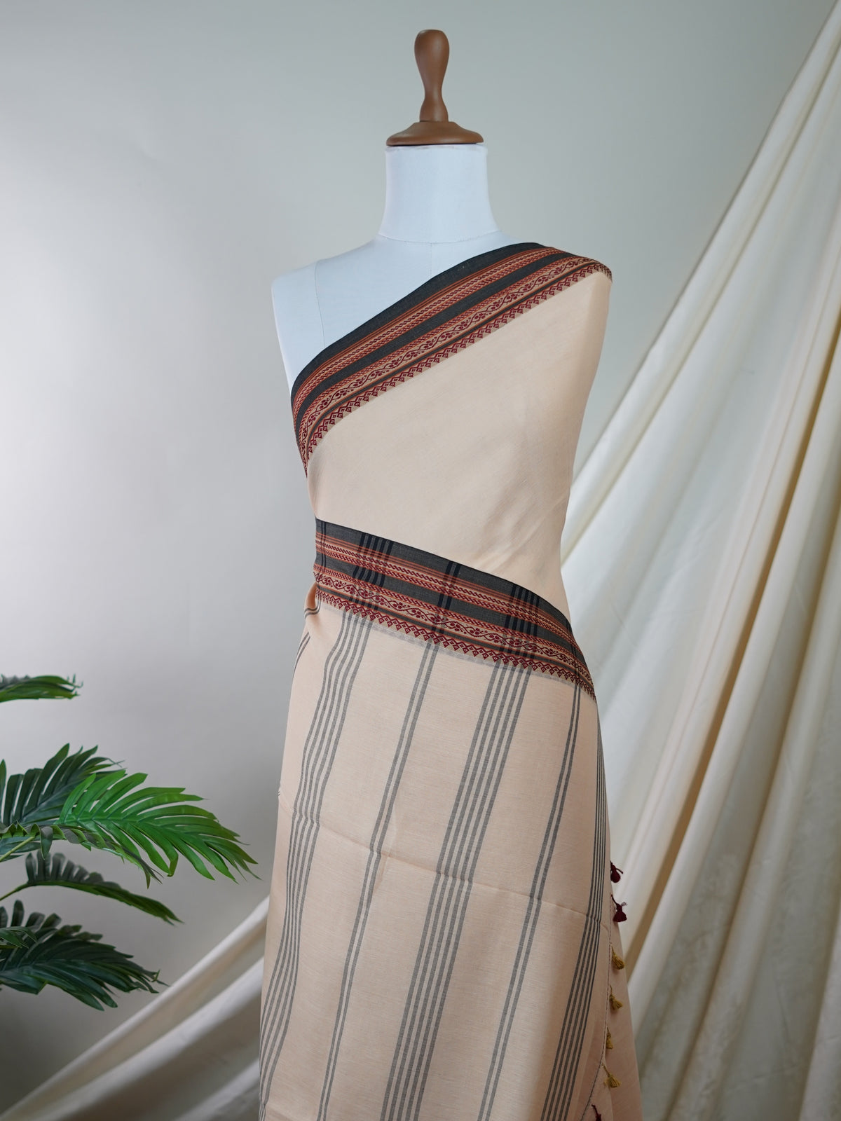 Handspun Cotton Cream Handpsun Cotton - Manoranjitham Weaves - Handloom Store