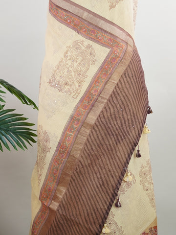 Kota A masterpiece inA breezy Cotton Kota Doria saree adorned with delicate handblock prints and glistening mirror work—light as air, rich in tradition.br
Its translucent texture and airy drape make it perfect for summer gatherings and everyday grace.br
Every motif is stamped by hand, reflecting the charm of slow craft and timeless elegance.br
#HandloomCotton #KotaDoria #BlockPrintSaree #MirrorWork #Manoranjitham Chandrakauns - Handloom Pure Silk Saree | Handwoven | Buttas - Manoranjitham Weaves - Handloom 