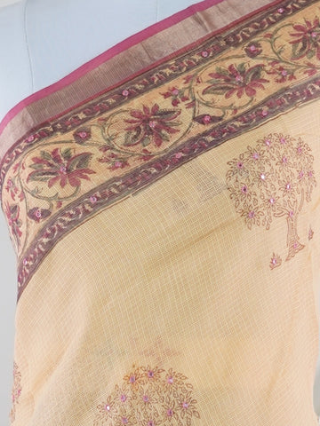 Kota A masterpiece in Chiniya Silk, this Oange saree adorned with Bracade Motifs patterns exudes regal charm. Perfect for the modern bride who cherishes tradition. Dharmavati - Orange Handloom Pure Silk Saree | Brocade Weave - Manoranjitham Weaves - Handloom Store