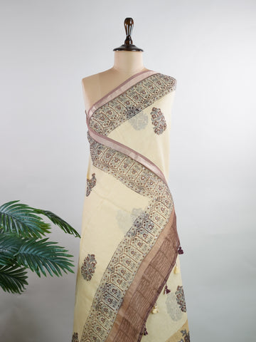 Kota A breezy Cotton Kota Doria saree adorned with delicate handblock prints and glistening mirror work—light as air, rich in tradition.br
Its translucent texture and airy drape make it perfect for summer gatherings and everyday grace.br
Every motif is stamped by hand, reflecting the charm of slow craft and timeless elegance.br
#HandloomCotton #KotaDoria #BlockPrintSaree #MirrorWork #Manoranjitham Gambhiranata - Handloom Pure Silk Saree | Handwoven | Buttas - Manoranjitham Weaves - Handloom Store