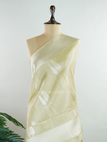 tissue Drenched in gold, this Semi Tissue saree shimmers with floral weave detailing and fine zari. Its lightweight texture and luminous finish make it a festive favourite. Crafted in Varanasi, it carries elegance in every thread. Ideal for weddings, receptions, and moments that deserve radiance. #SemiTissue #GoldenGlow #FloralWeave #FineZari #ManoranjithamSarees Pranathi - Semi Silk Saree - Manoranjitham Weaves - Handloom Store